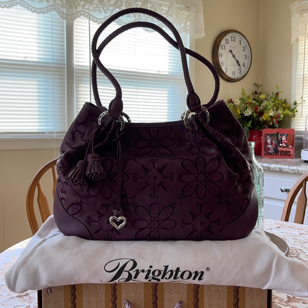 Brighton Purple Leather purse w/beautiful pattern.